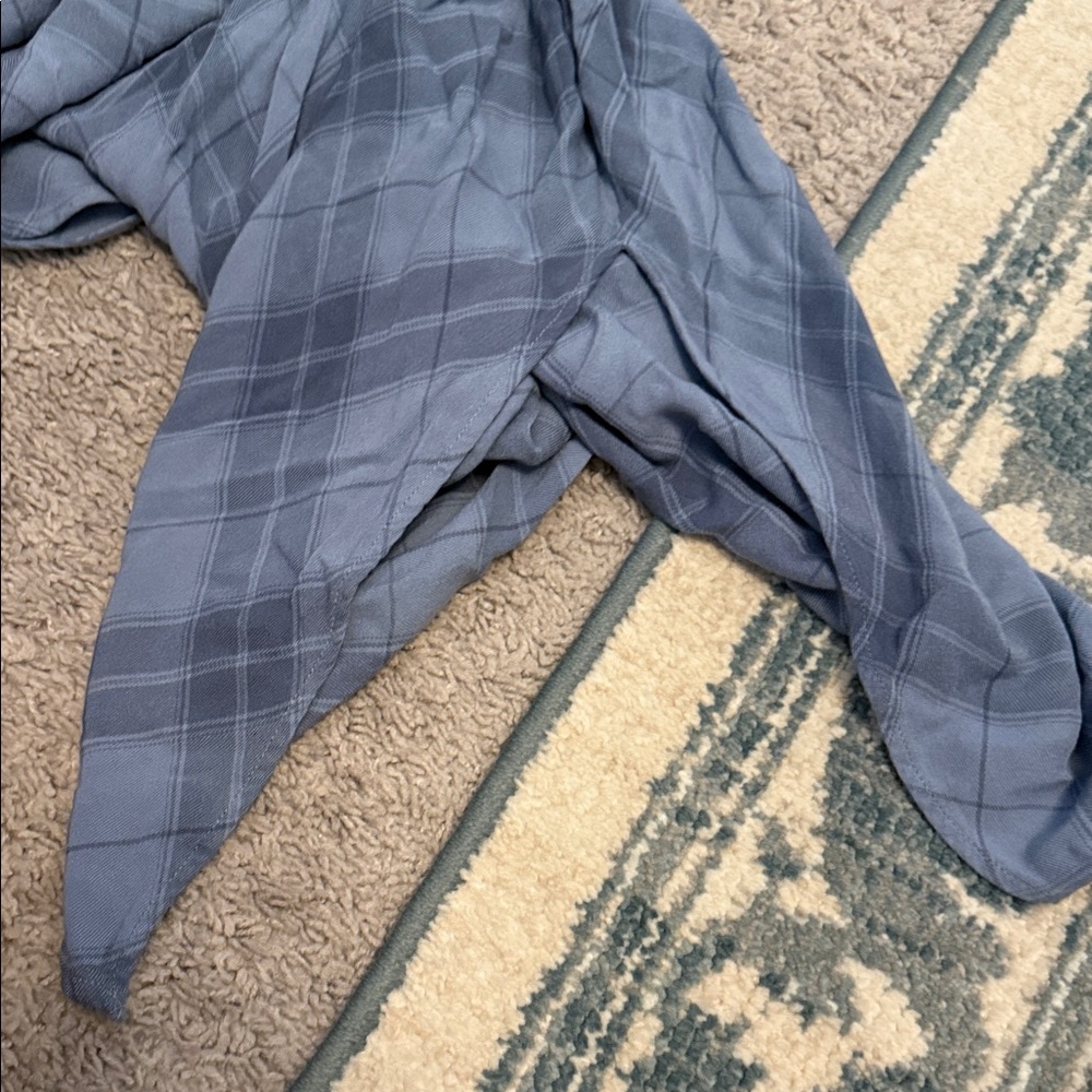 Elegant Gray Plaid Women's Skirt - Picture 2 of 3